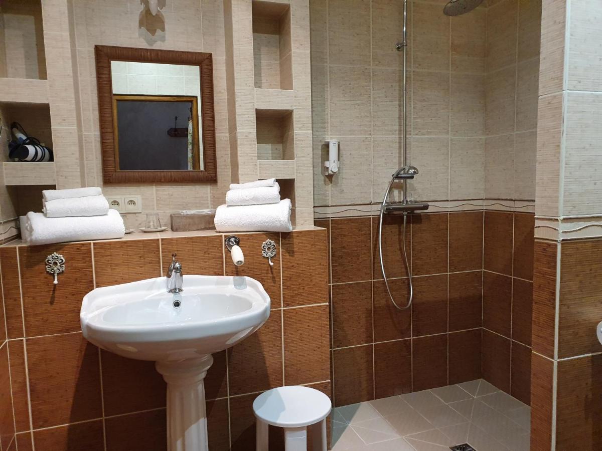 Bed and Breakfast Les Mout'Anes Saint-Hilaire-sur-Helpe Esterno foto