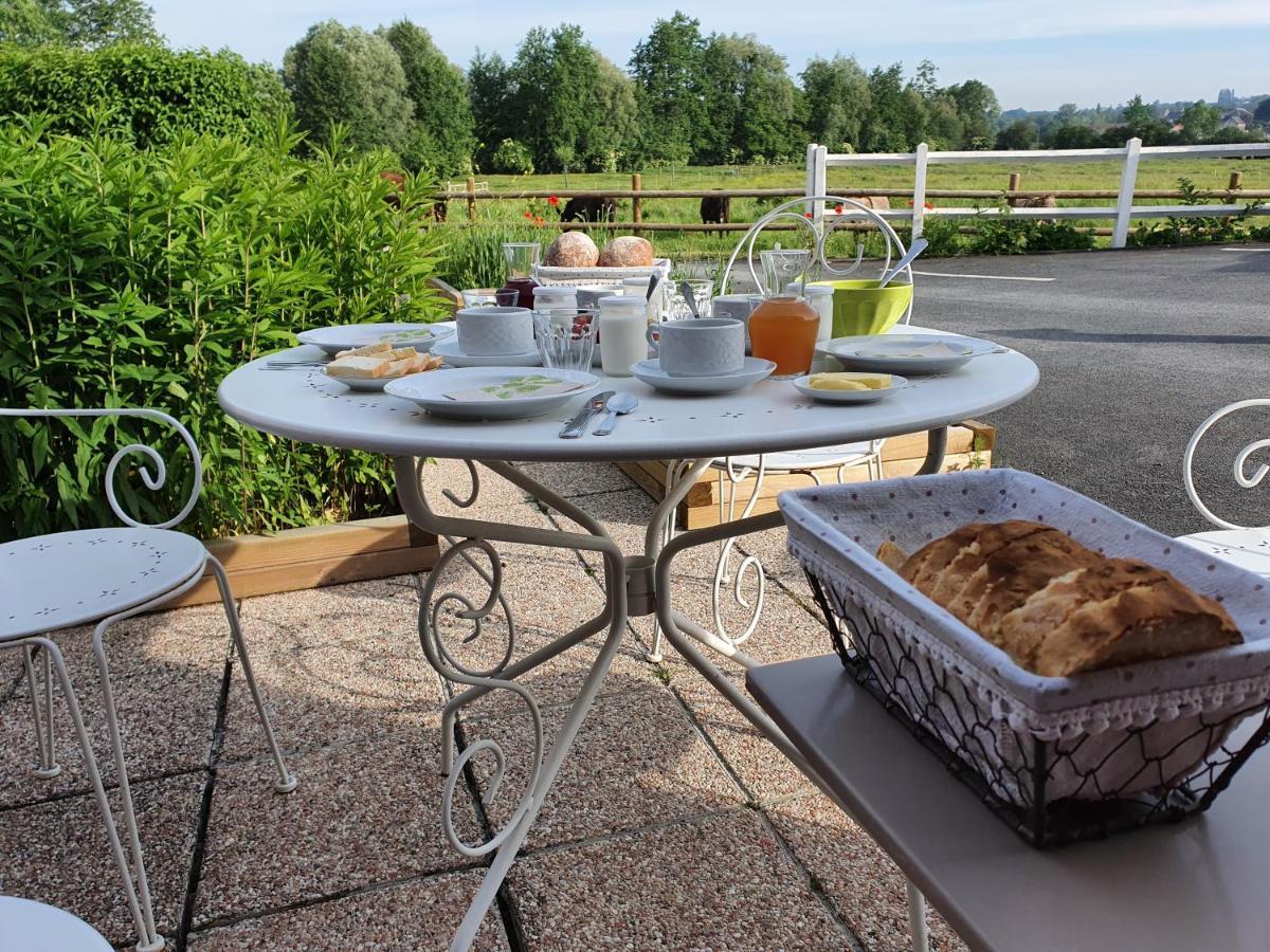 Bed and Breakfast Les Mout'Anes Saint-Hilaire-sur-Helpe Esterno foto